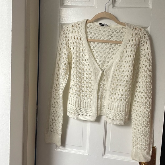 Princess Polly cream crochet sweater - Picture 4 of 4